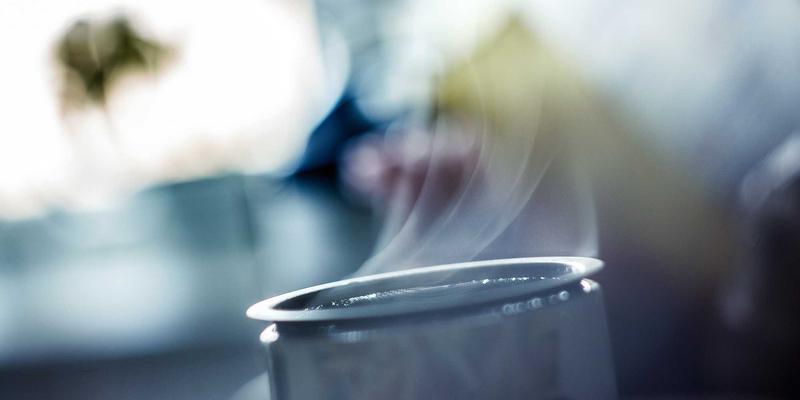 人工智能辅助设计：AIGC工具如何变革中国设计师的工作流与创意设计